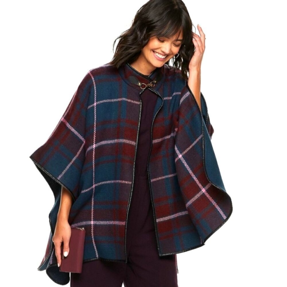 Steve Madden OS Navy Plaid Cape English Countryside Heritage Ranch Old Money